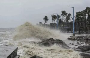 Cyclone Ditwah: चक्रवात दिटवाह: तमिलनाडु, आंध्र प्रदेश और पुडुचेरी में भारी बारिश और तूफान की तैयारी